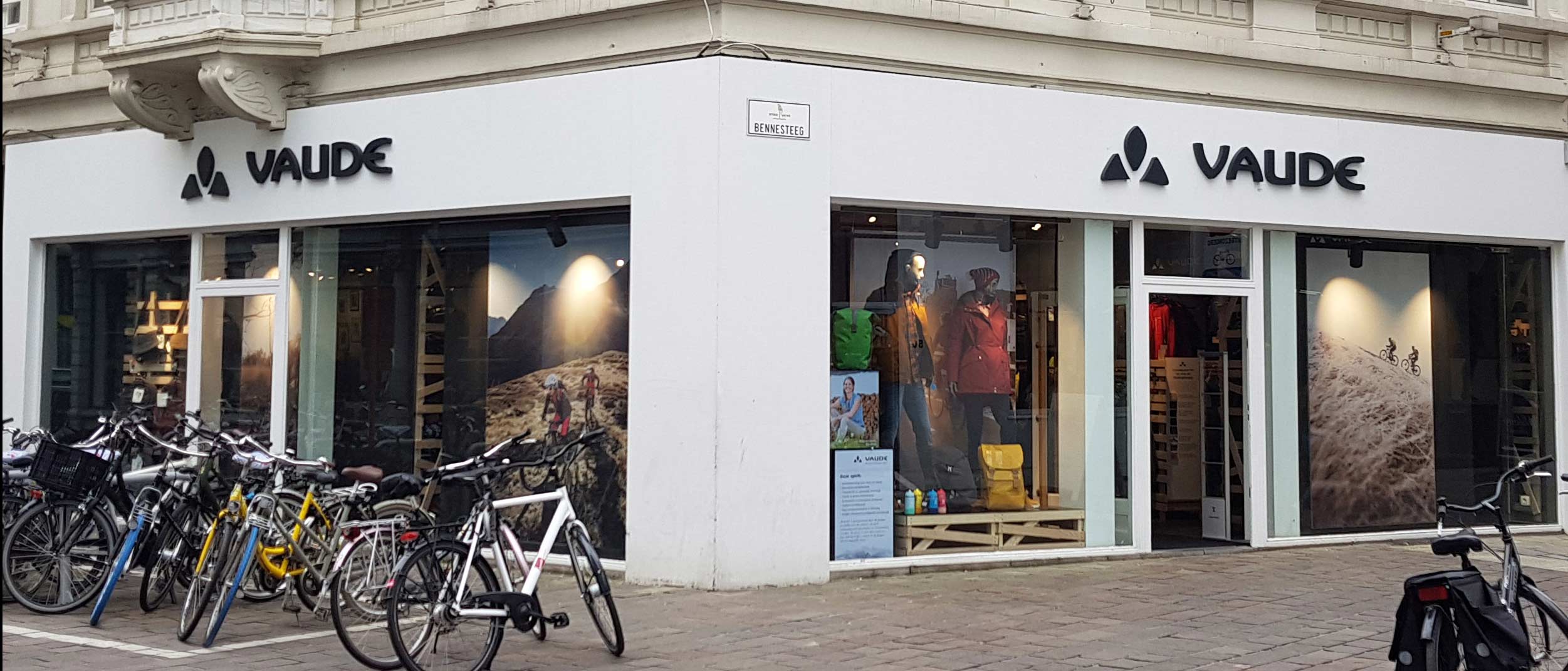 VAUDE Store Bilder entdecken Fassade des belgischen VAUDE Stores