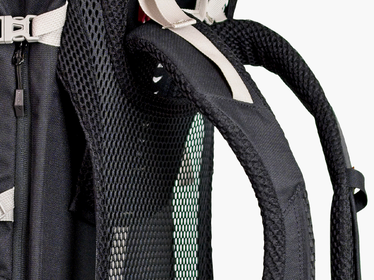 Belüfteter Rücken des modularen Kamerarucksacks von Cosyspeed Belüfteter Rücken des modularen Kamerarucksacks von Cosyspeed